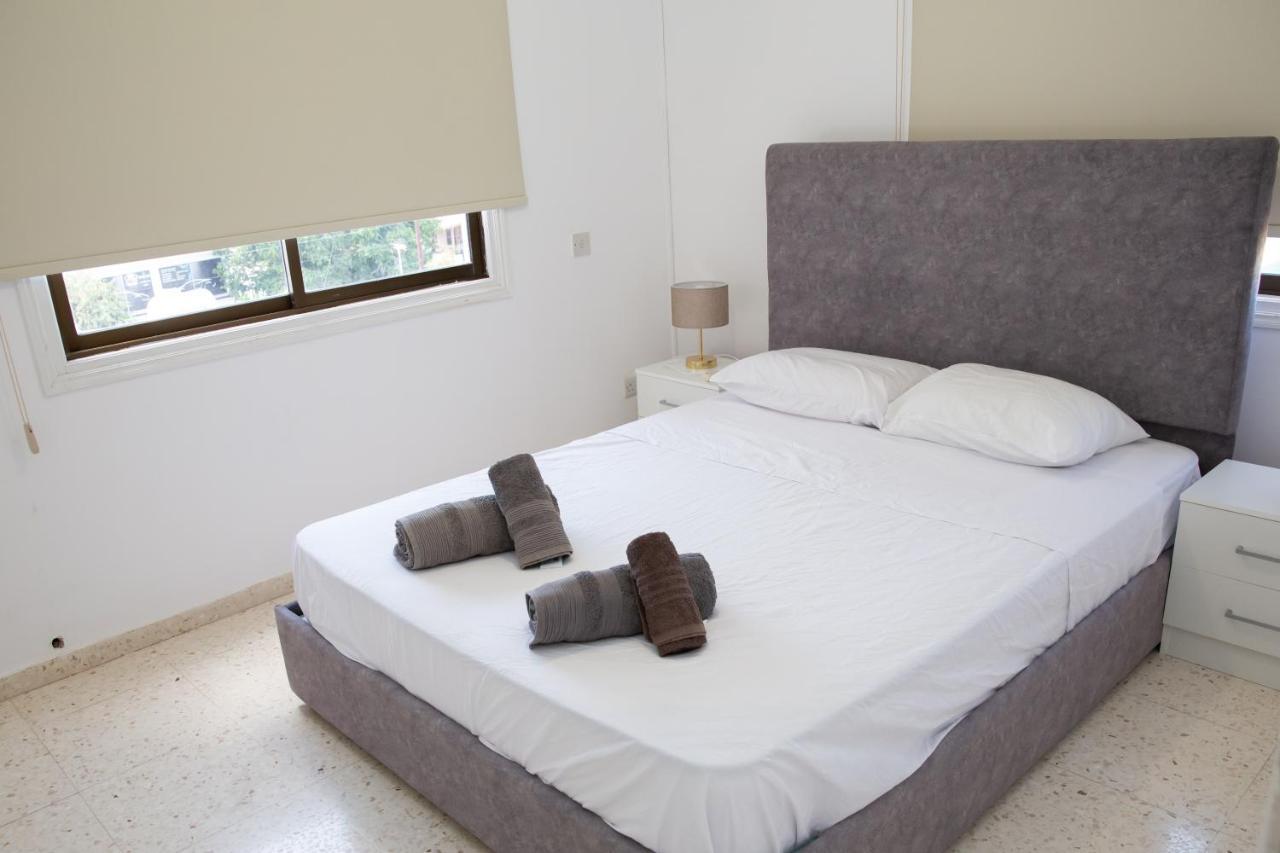 Spacious 2 Bedroom Near Mall -internet 1gbps Apartment *