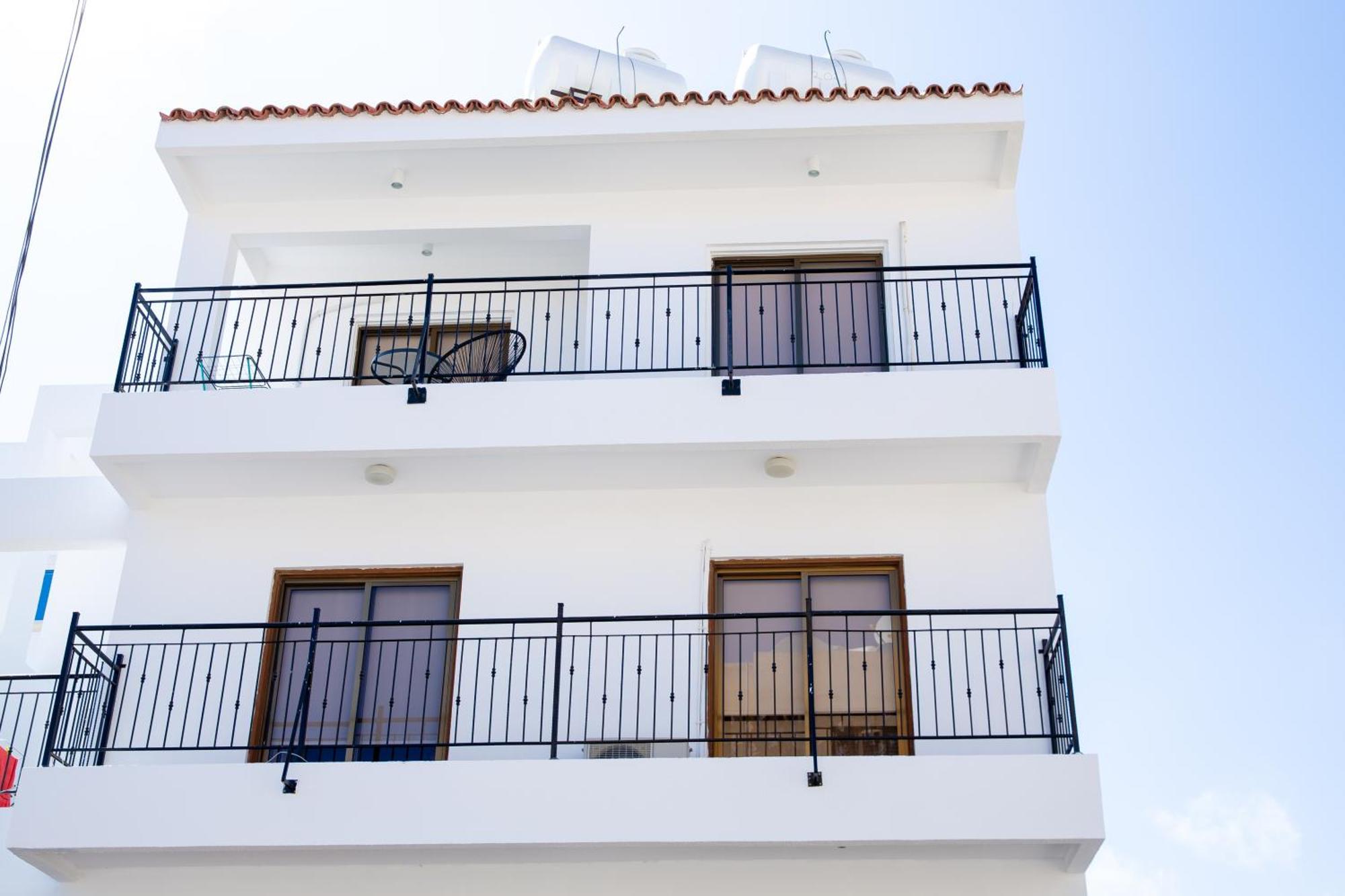 Spacious 2 Bedroom Near Mall -internet 1gbps * Pafos